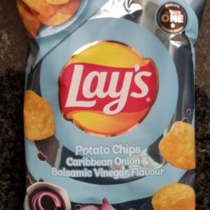 Blue Lays chips Caribbean onion and Balsamic vinegar